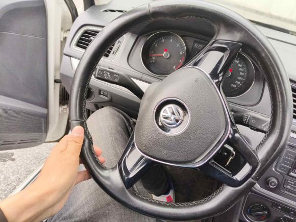 [上海·沪F] 二手大众朗行2015款 1.6L 手动舒适版