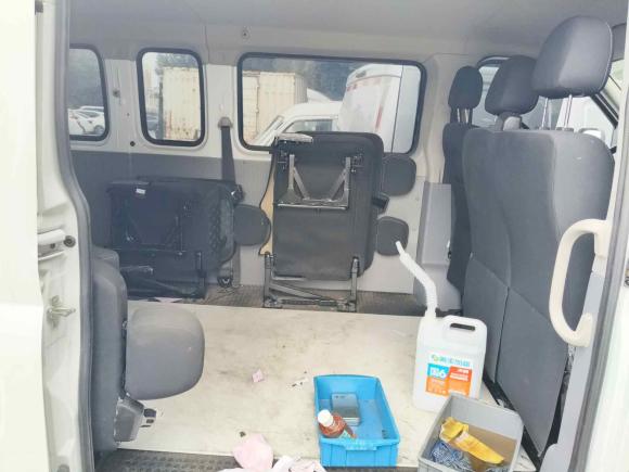 [宁波·浙B] 二手上汽大通MAXUS新途V802023款 2.0T AMT经典傲运通长轴超低顶6/7/8/9座