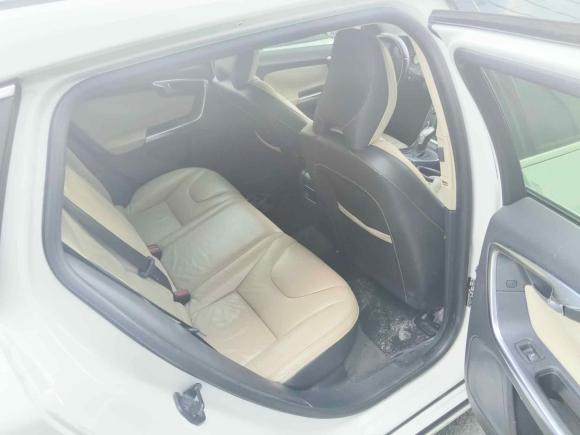 [台州·浙J] 二手沃尔沃沃尔沃V602013款 T5 智尚版