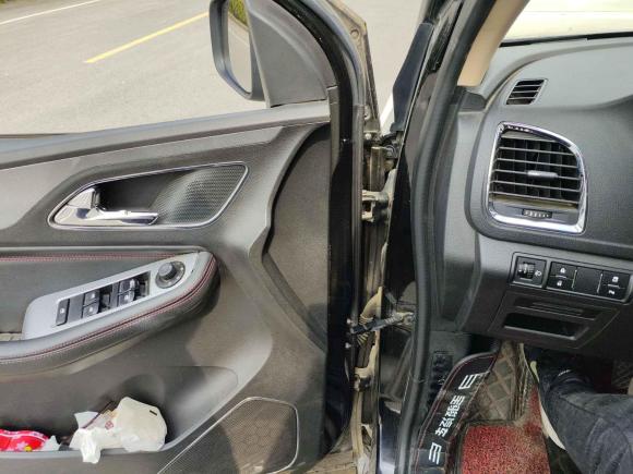 [南通·苏F] 二手宝骏宝骏5602015款 1.8L 手动豪华型