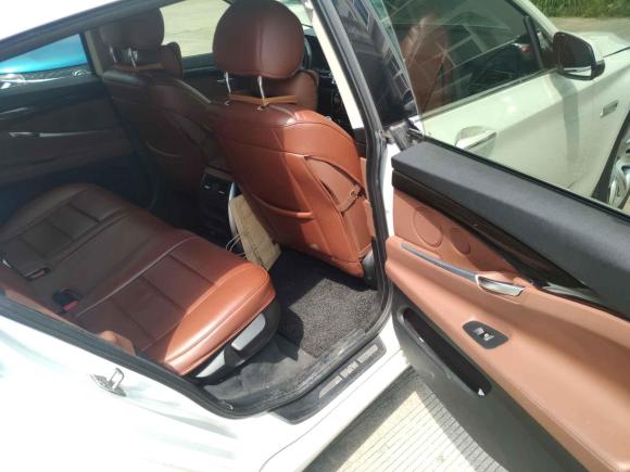 [南通·苏F] 二手宝马宝马5系GT2017款 528i 领先型