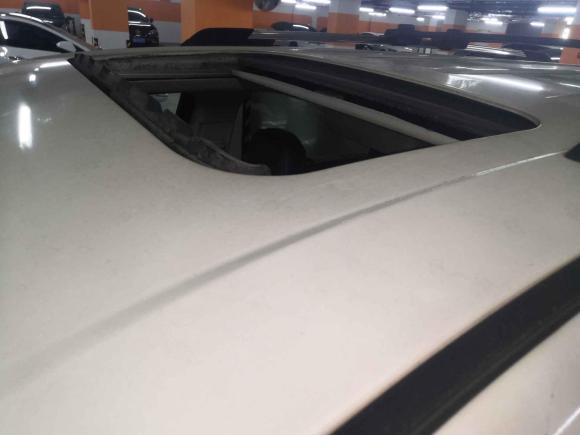 [无锡·苏B] 二手道奇酷威2013款 2.4L 两驱尊尚版