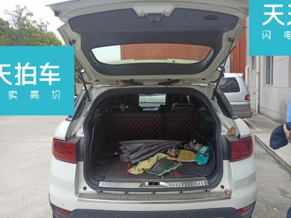 [苏州·苏E] 二手陆风陆风X72015款 2.0T 全景尊贵版