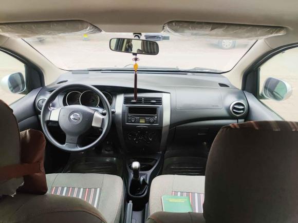 [济南·鲁A] 二手日产骊威2010款 劲锐版 1.6L 手动标准型