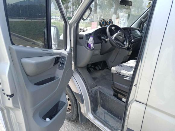 [无锡·苏B] 二手福田图雅诺2021款 2.0T手动通途长轴中顶5/6/7座4F20TC3