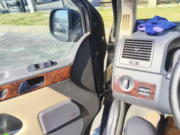 [上海·沪A] 二手大众迈特威2012款 2.0TSI 四驱尊享版