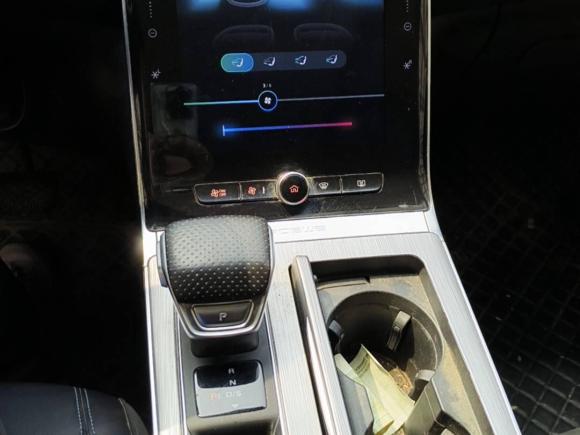 [深圳·渝A] 二手荣威荣威RX52020款 PLUS 300TGI 自动Ali国潮豪华版