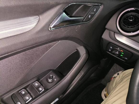 [上海·沪F] 二手奥迪奥迪A32019款 Sportback 40 TFSI 运动型 国V