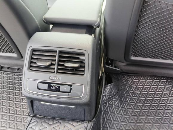 [深圳·粤B] 二手奥迪奥迪A4L2020款 40 TFSI 豪华动感型