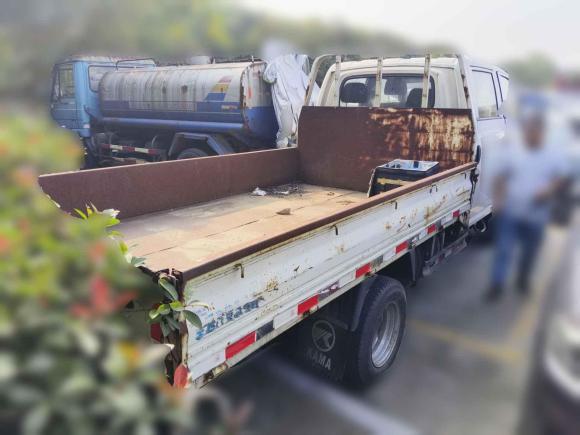 [杭州·浙A] 二手福田祥菱V2018款 1.5L 半承载3400轴距双排(平板）DAM15R