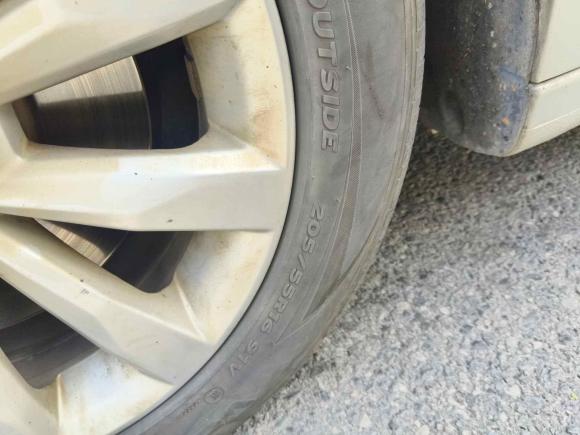 [上海·沪A] 二手荣威荣威i6新能源2017款 45T 混动互联智享版