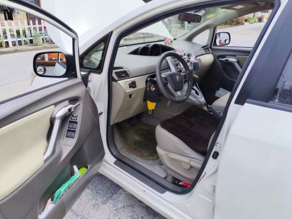 [上海·沪C] 二手丰田逸致2011款 180E CVT精英版