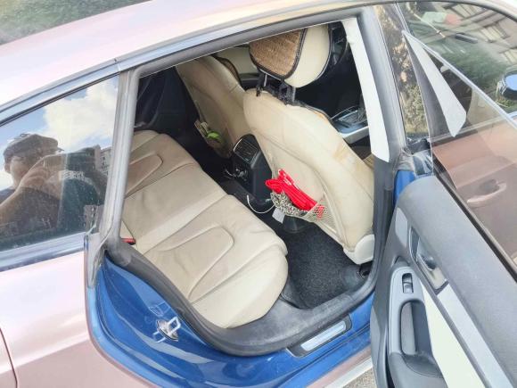 [上海·皖A] 二手奥迪奥迪A52010款 2.0TFSI Sportback 舒适型