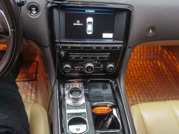 [无锡·苏B] 二手捷豹捷豹XJ2014款 XJL 3.0 SC 两驱全景商务版