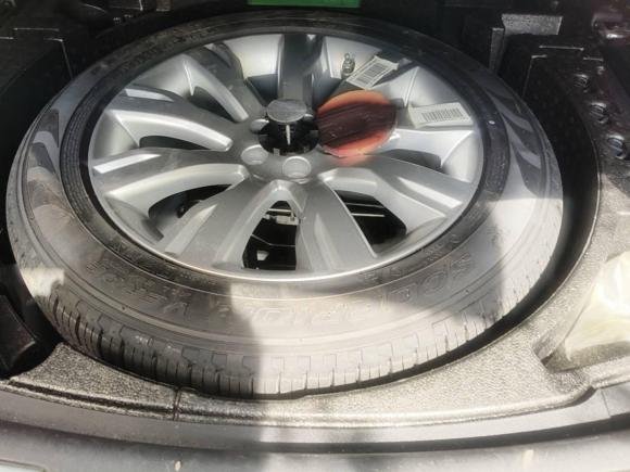 [上海·沪L] 二手路虎发现神行2015款 2.0T HSE LUXURY