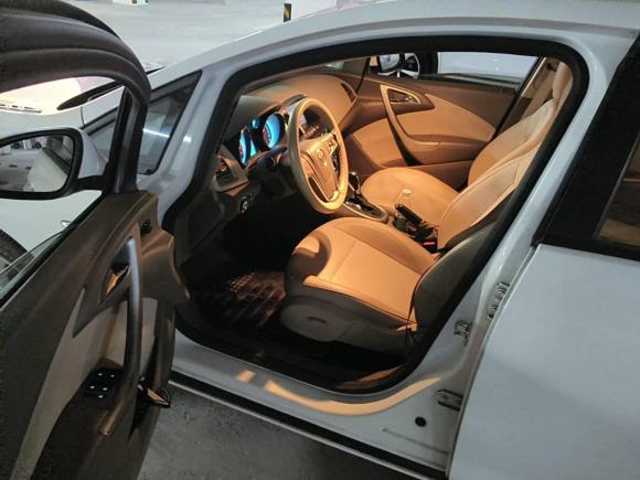 [上海·浙A] 二手别克英朗2013款 GT 1.6L 自动时尚版