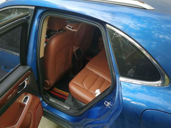 [湖州·浙E] 二手众泰众泰SR92017款 2.0T 手动极致之光版