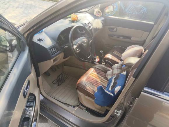 [西安·陕A] 二手五菱汽车五菱宏光2014款 1.5L S豪华型