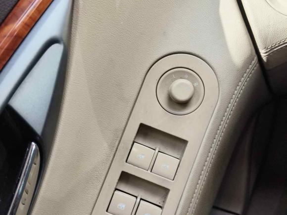 [深圳·粤B] 二手别克君越2012款 2.4L SIDI雅致版