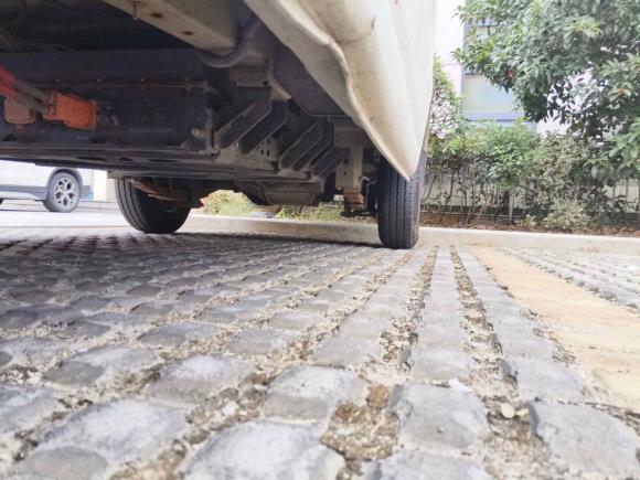 [南京·苏A] 二手东风御风御风EM262023款 标准版 41.472kWh 河南锂动