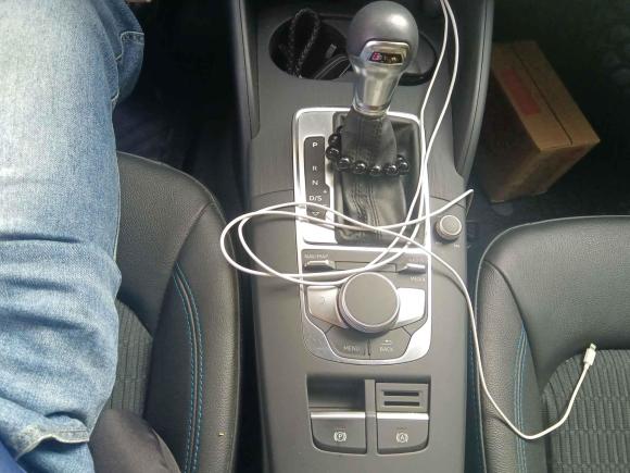 [芜湖·苏A] 二手奥迪奥迪A32018款 30周年年型 Limousine 35 TFSI 时尚型