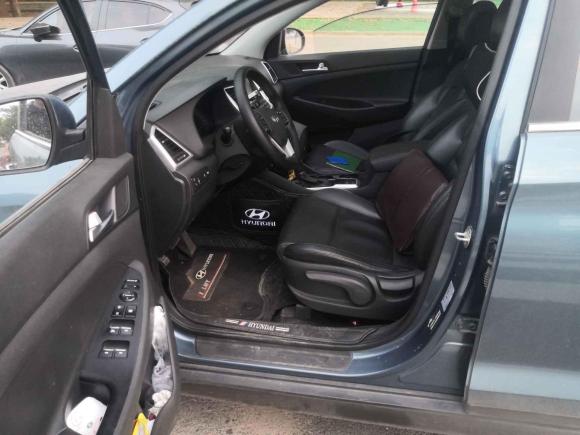 [北京·京A] 二手现代途胜2015款 1.6T 双离合两驱领先型