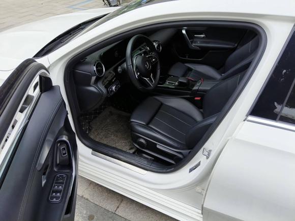 [无锡·苏B] 二手奔驰奔驰A级2022款 改款 A 180 L 运动轿车