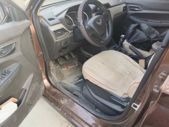 [无锡·苏B] 二手五菱汽车五菱宏光2019款 1.5L S标准型国VI LAR