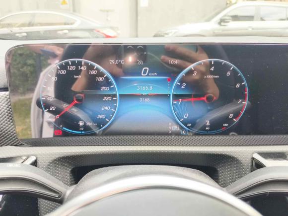 [苏州·苏U] 二手奔驰奔驰A级2022款 改款 A 180 L 运动轿车