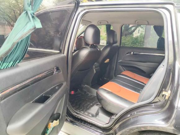 [湖州·浙E] 二手陆风陆风X82015款 探索版 2.0T 柴油4X2豪华型