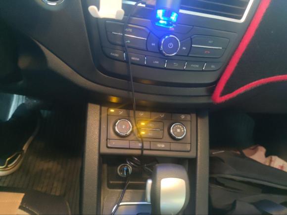 [广州·湘D] 二手奔腾奔腾X402017款 1.6L 自动互联智酷型