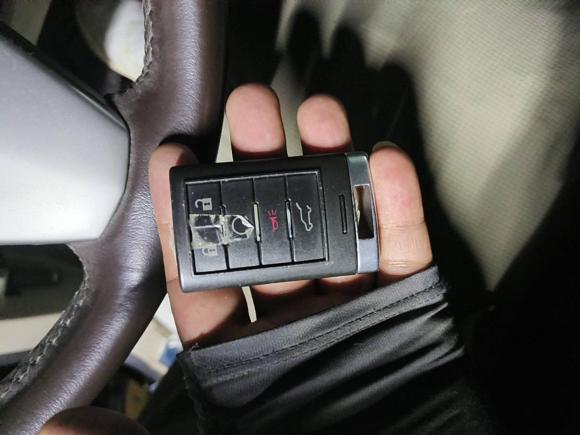 [上海·沪K] 二手凯迪拉克凯迪拉克SRX2010款 3.0L 豪华版