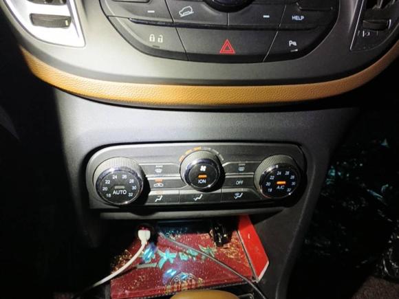 [无锡·苏E] 二手东南东南DX72015款 1.5T 自动豪华型