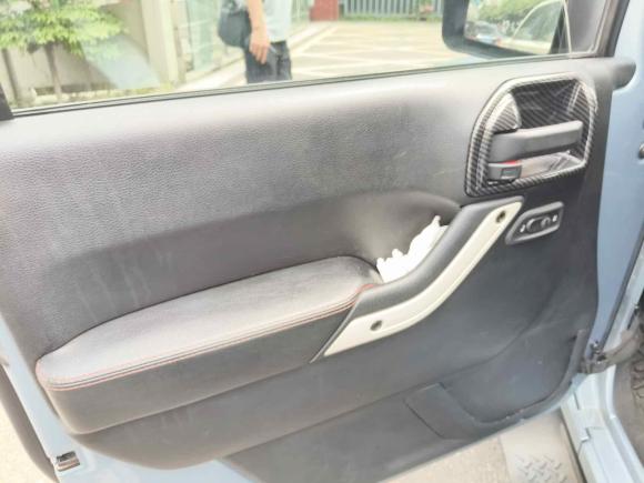 [成都·川G] 二手Jeep牧马人2012款 3.6L Sahara 极地版