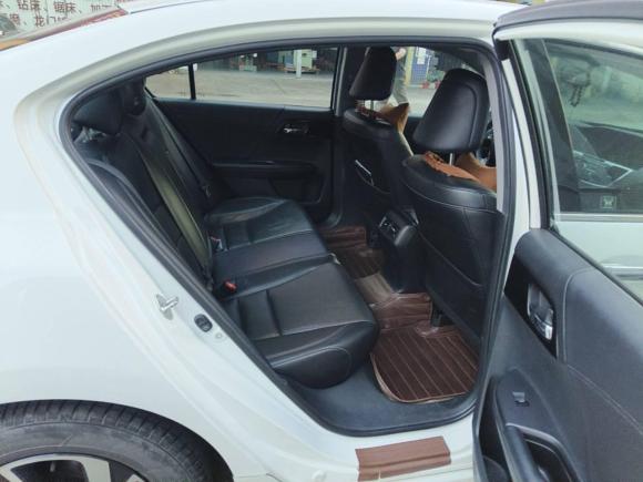 [佛山·粤X] 二手本田雅阁2016款 2.0L 精英版