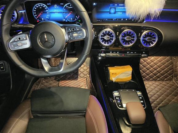 [杭州·苏A] 二手奔驰奔驰A级2019款 A 200 L 运动轿车