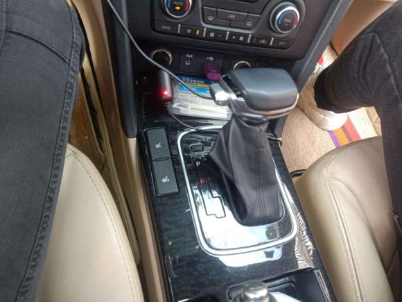 [深圳·粤B] 二手海马海马M82014款 2.0L 自动舒适型