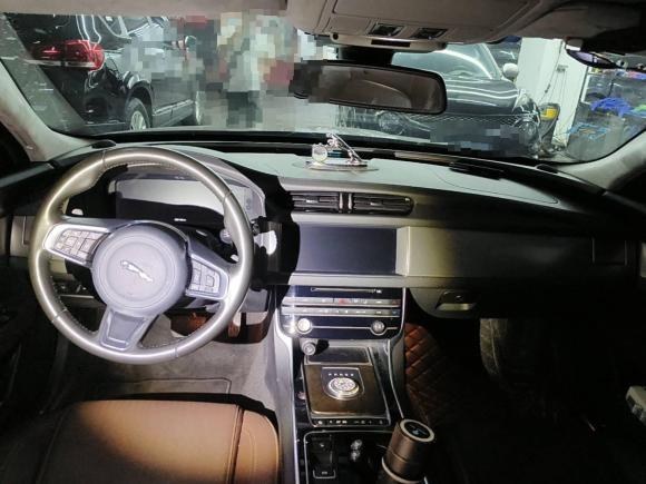 [佛山·粤E] 二手捷豹捷豹XFL2018款 XFL 2.0T 250PS 豪华版