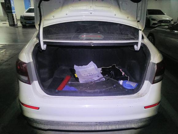 [上海·鲁R] 二手起亚起亚K22015款 三厢 1.4L MT GLS