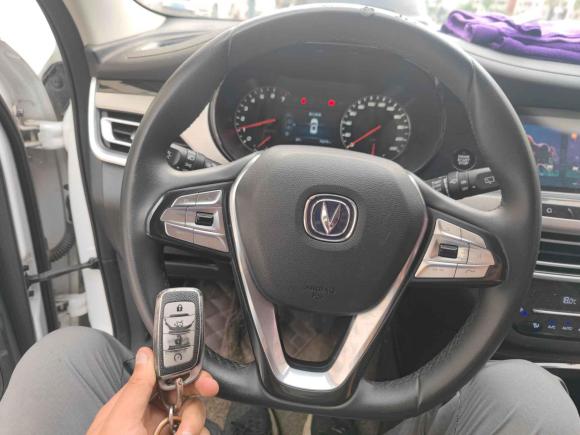 [义乌·浙G] 二手长安长安CS35PLUS2019款 1.6L 手动酷联版