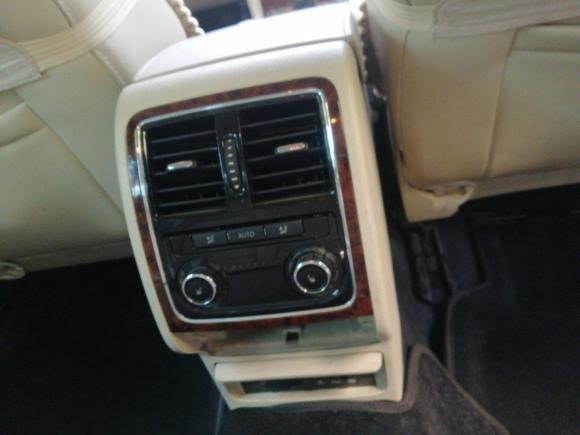 [上海·沪E] 二手大众帕萨特2011款 2.0TSI DSG至尊版