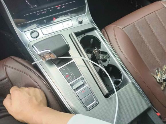 [苏州·苏E] 二手奥迪奥迪A6L2023款 40 TFSI 豪华致雅型