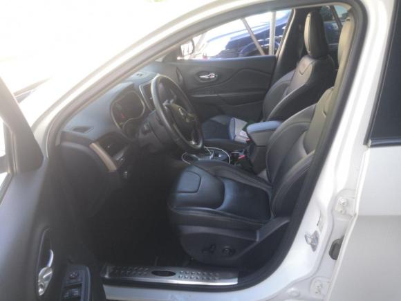 [上海·沪D] 二手Jeep自由光2017款 2.0L 优越版