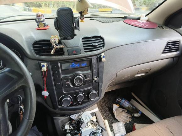 [上海·沪D] 二手五菱汽车五菱宏光2014款 1.5L S标准型