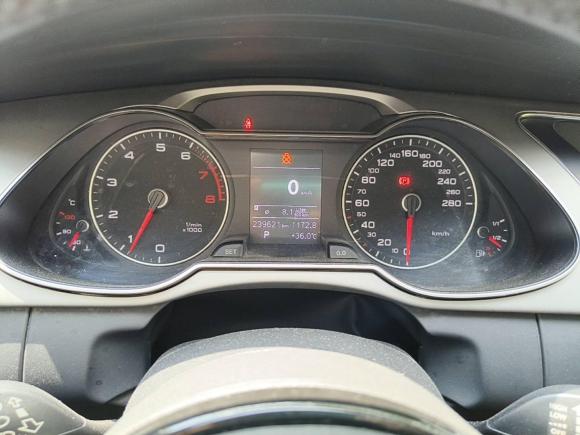 [武汉·鄂A] 二手奥迪奥迪A4L2013款 35 TFSI 自动舒适型