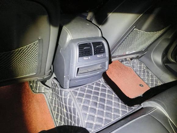 [广州·粤A] 二手奥迪奥迪A6L2018款 30周年年型 35 TFSI 时尚型