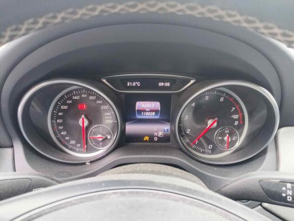 [上海·沪N] 二手奔驰奔驰CLA2017款 CLA 200 时尚型