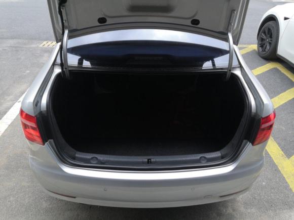 [上海·沪A] 二手大众朗逸2013款 改款经典 1.6L 自动舒适版