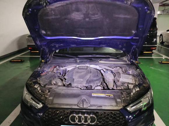 [深圳·粤B] 二手奥迪奥迪A4L2017款 Plus 40 TFSI 时尚型