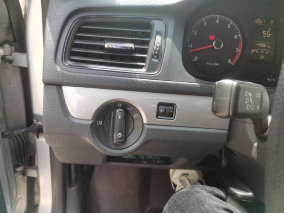 [上海·苏D] 二手大众朗逸2013款 改款经典 1.6L 自动风尚版